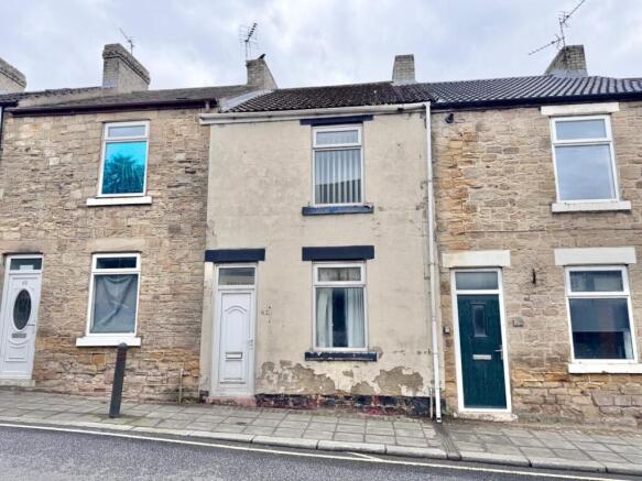 2 bed property, in Main Street, £50,000