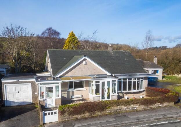 2 bed property, in Heather Lea, £335,000