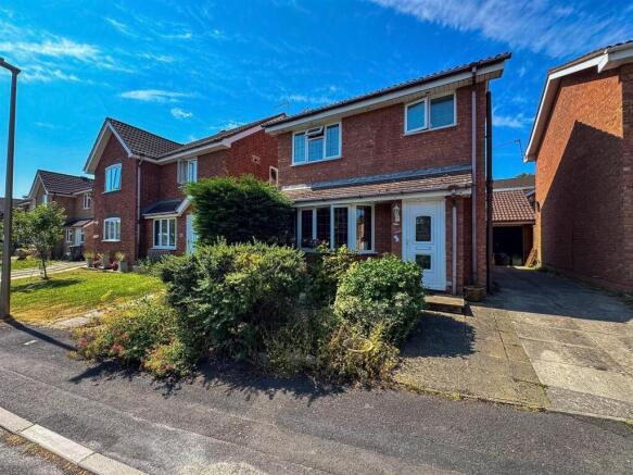 3 bed property, in Kielder Drive, £250,000