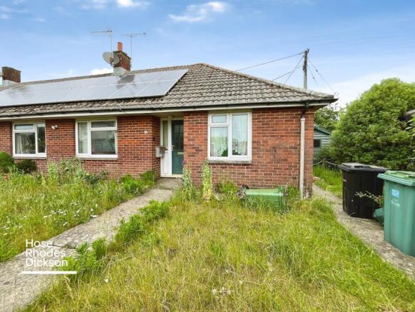 2 bed property, in Milestone Crescent, £175,000