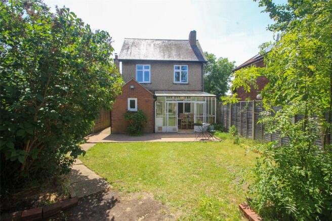 3 bed property, in Hamble Lane, £425,000