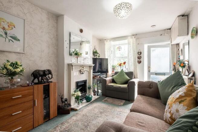 2 bed property, in The Gill, £220,000