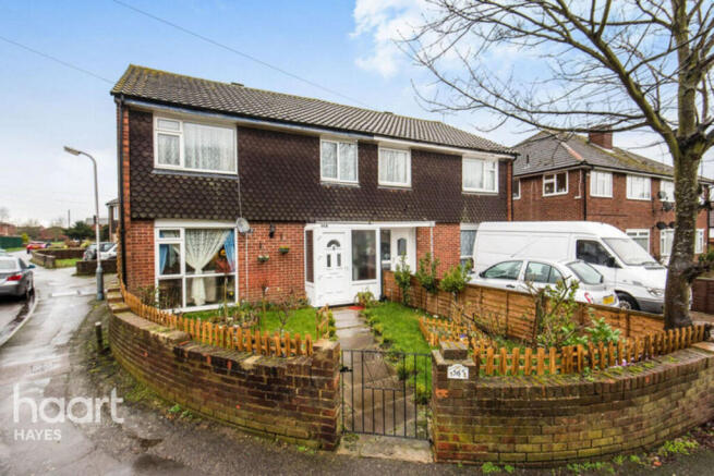 3 bed property, in Wood End Green Road, £525,000