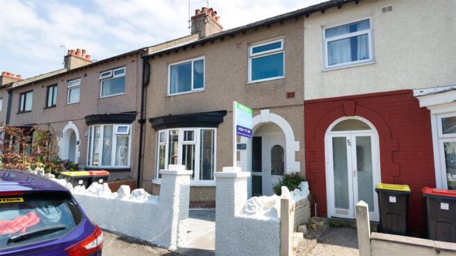 3 bed property, in Ulster Road, £250,000