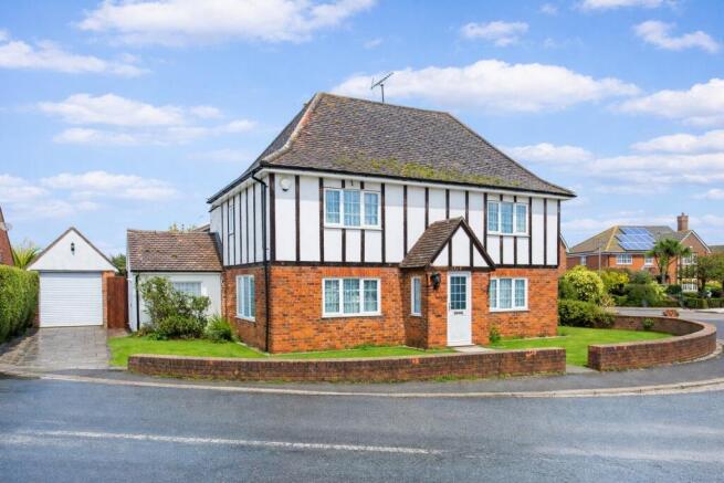 3 bed property, in Margate Road, £315,000