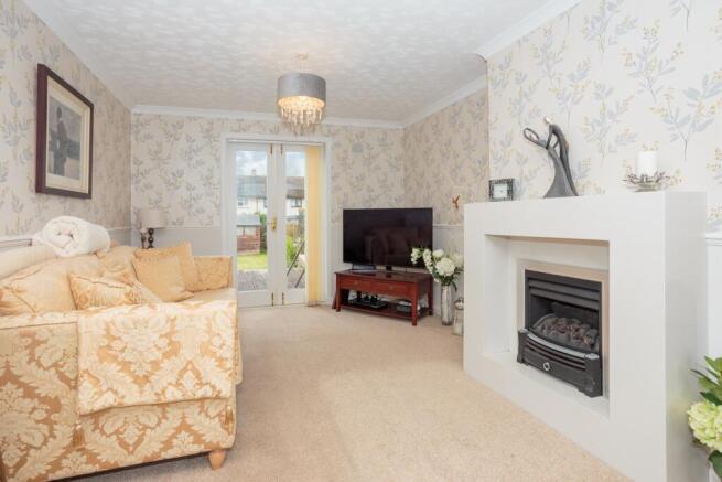 2 bed property, in Deans Avenue, £110,000