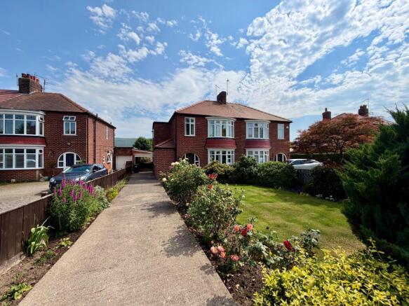 3 bed property, in Park Lane, £285,000