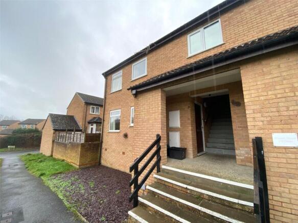 1 bed property, in Barton Road, £105,000
