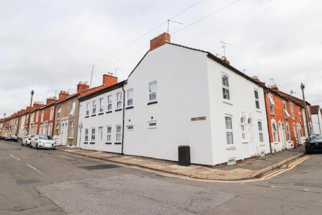 7 bed property, in Woodford Street, £650,000