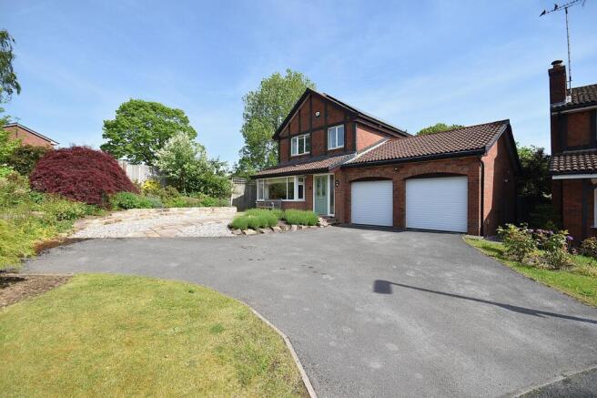 4 bed property, in Sutherland Drive, £525,000
