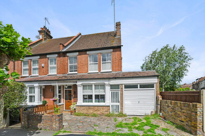 3 bed property, in Lance Road, £643,500