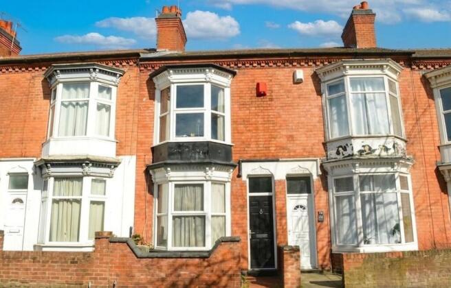 2 bed property, in Norman Street, £190,000