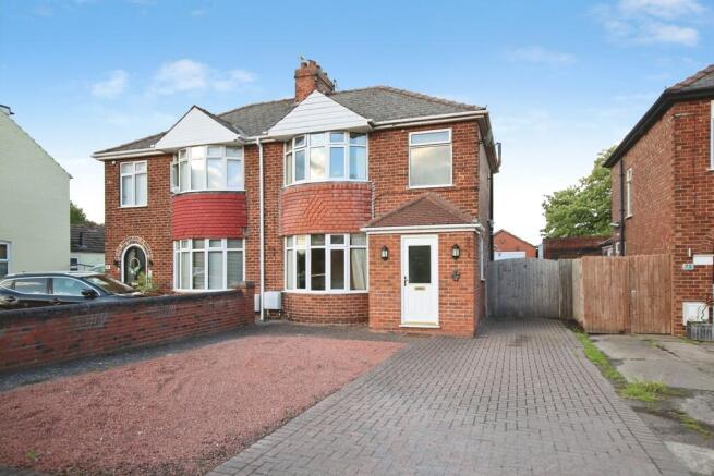 3 bed property, in Station Road, £250,000