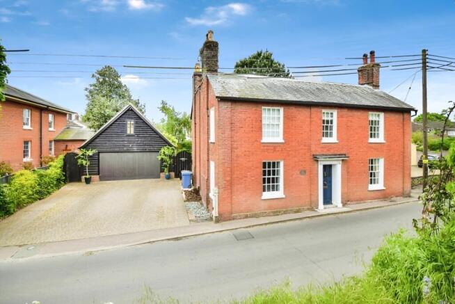 3 bed property, in Swan Street, £580,000