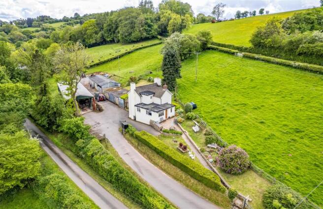 3 bed property, in Garway Hill, £550,000
