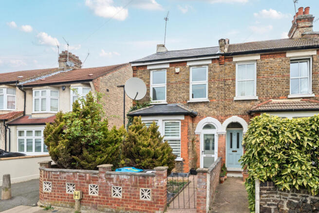 3 bed property, in Evesham Road, £600,000