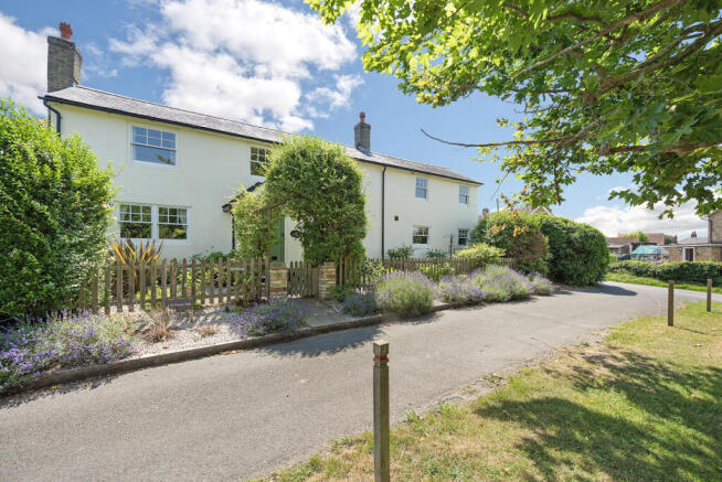 4 bed property, in Litlington, £1,000,000