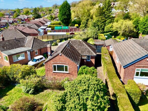 2 bed property, in Richmond Road, £295,000