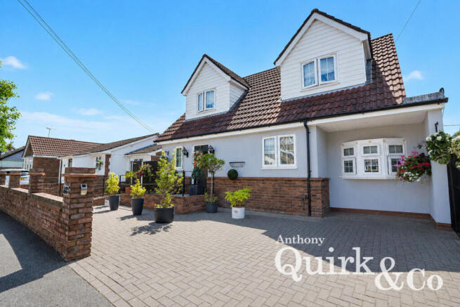 4 bed property, in Delfzul Road, £440,000