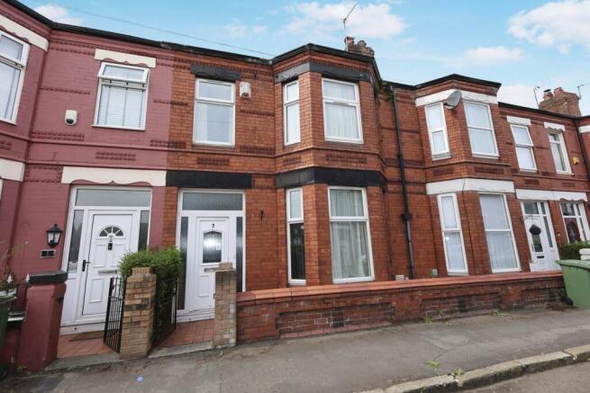 3 bed property, in Cecil Road, £110,000