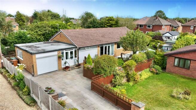 3 bed property, in Fieldway, £450,000