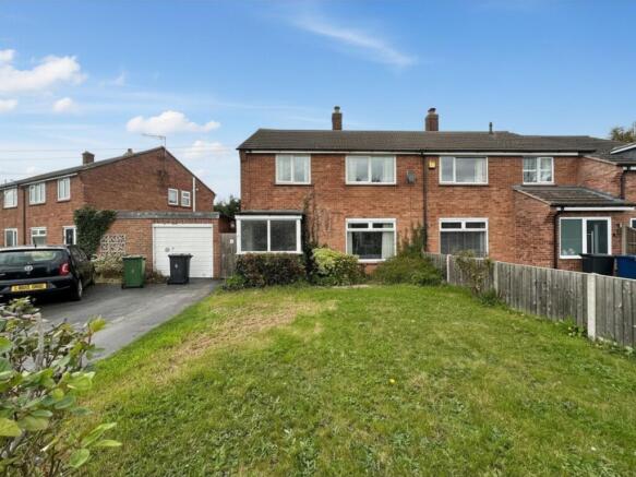 3 bed property, in Cheney Way, £475,000