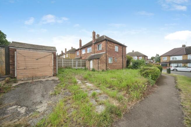 3 bed property, in Leafields, £280,000