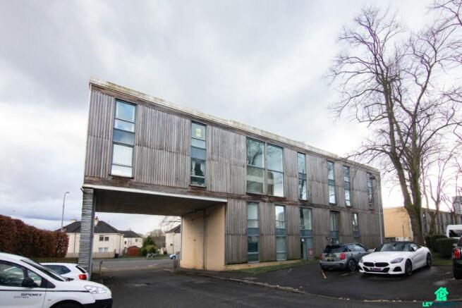 2 bed property, in Brabloch Park, £117,000