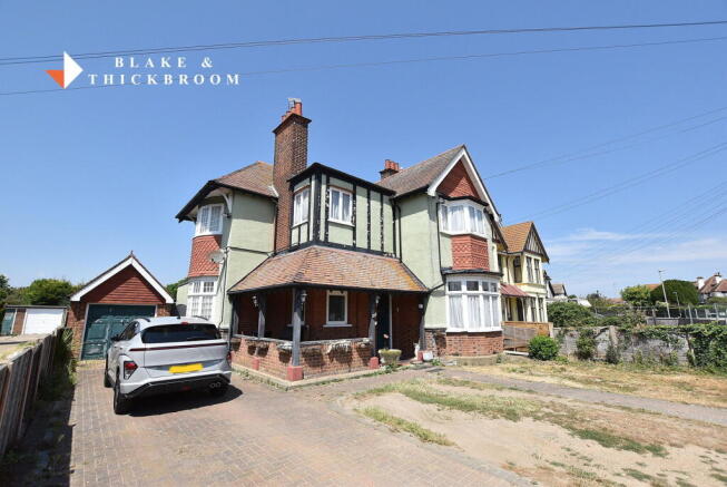 4 bed property, in Wash Lane, £475,000