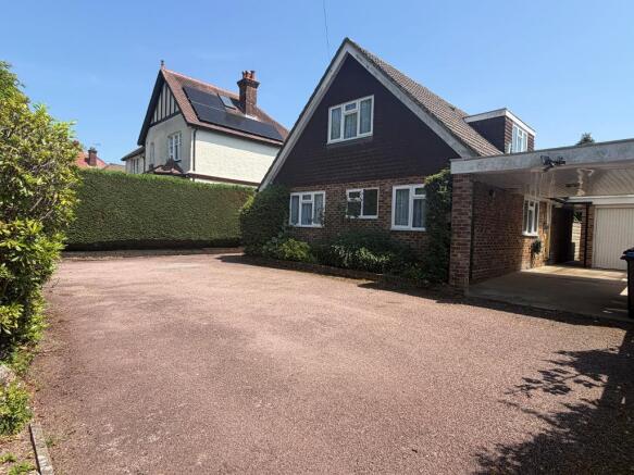 4 bed property, in Hillbury Road, £700,000