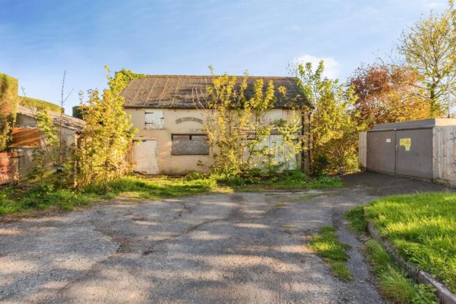 Land, in Heath Road, £40,000