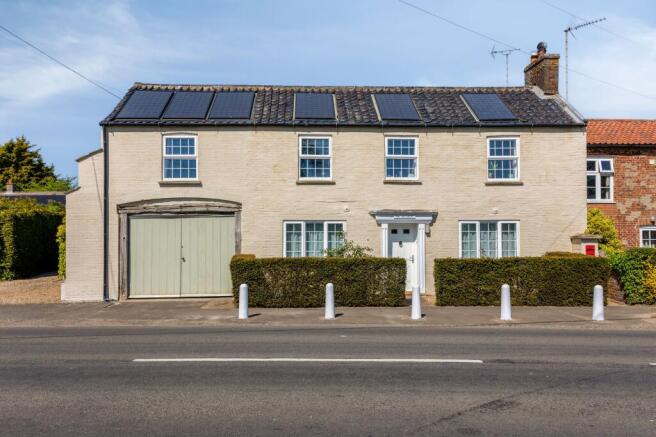 4 bed property, in Charming Four Bedroom Countryside Home in West Rudham, £600,000