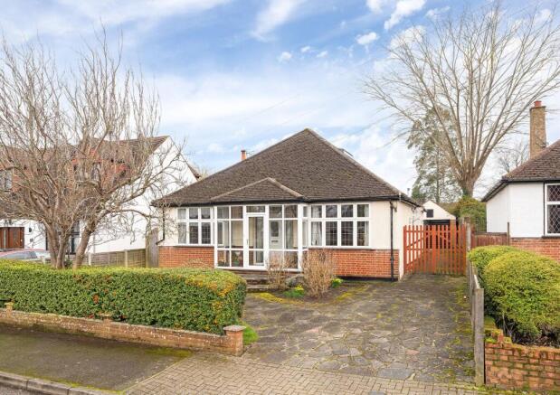 3 bed property, in Craven Road, £725,000
