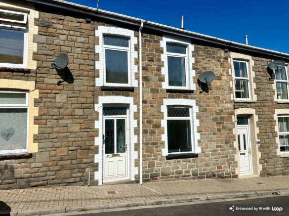 3 bed property, in Mary Street, £175,000
