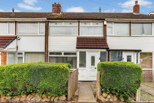 2 bed property, in Porchester Close, £150,000
