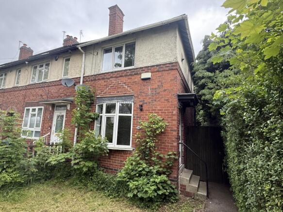 2 bed property, in 20 Nethershire Lane, £85,000