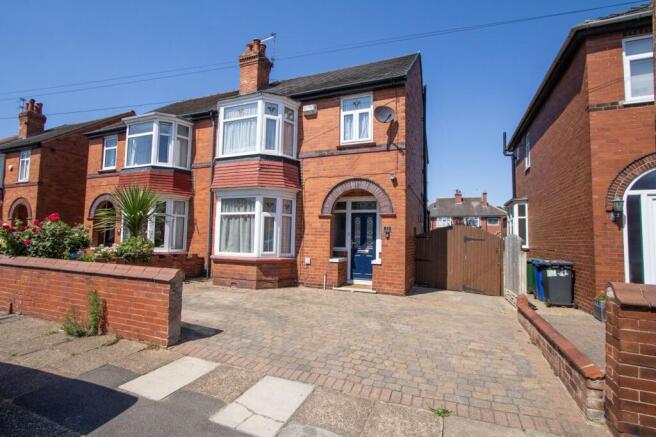 3 bed property, in Welbeck Road, £250,000