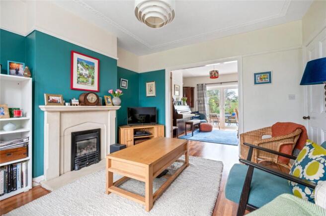 5 bed property, in Holmfield Road, £450,000