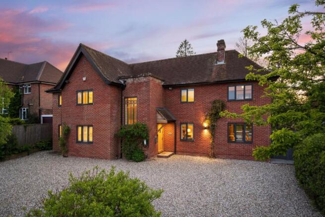 4 bed property, in Wendan Road, £1,200,000