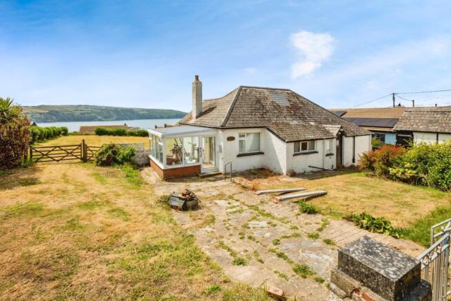 3 bed property, in Gwbert, £600,000