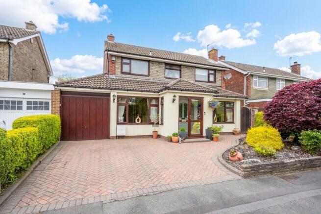 3 bed property, in Cole Crescent, £499,950
