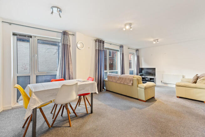 3 bed property, in Steam Mill Street, £225,000