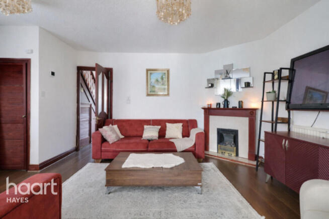 3 bed property, in Croyde Avenue, £600,000