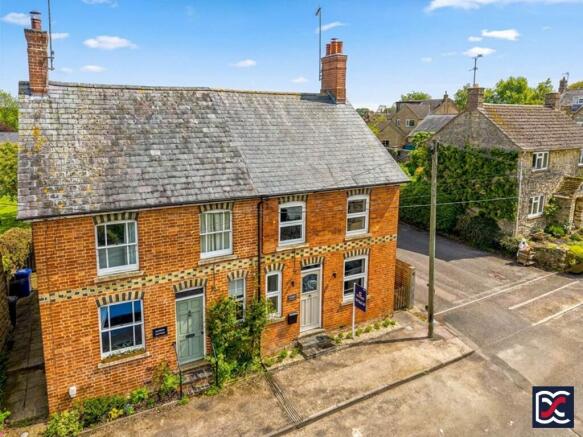 3 bed property, in Little Street, £375,000
