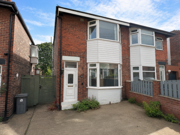 2 bed property, in 95 Lound Road, £24,000