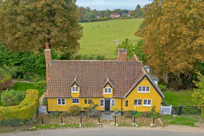 3 bed property, in Lower Green, £535,000