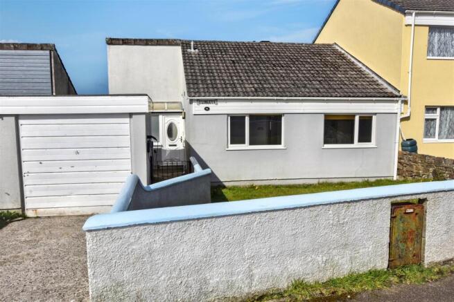 3 bed property, in Roseland Gardens, £269,950
