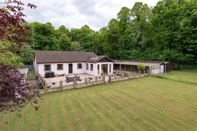 4 bed property, in The Covern, £550,000