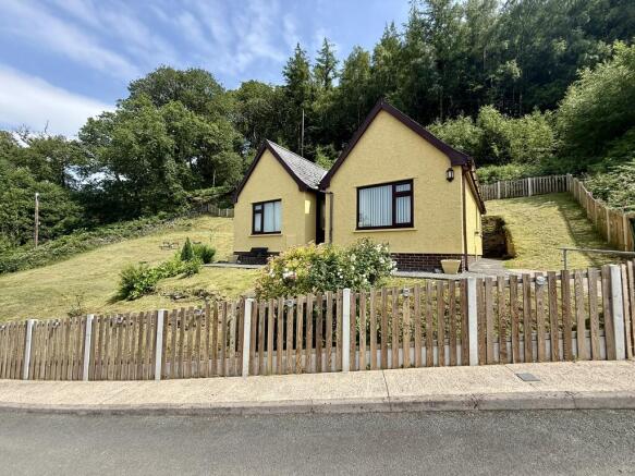 2 bed property, in Glandyfi SY20, £249,995