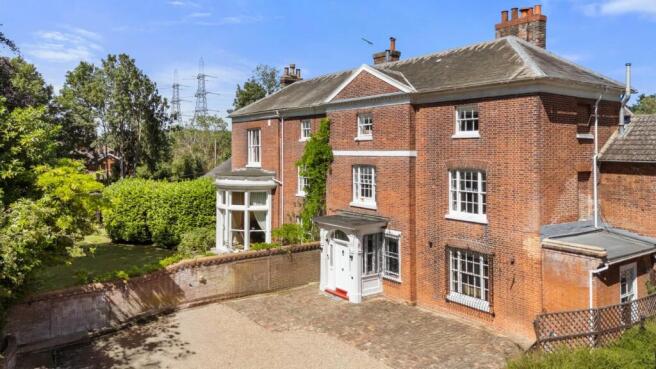 6 bed property, in Paper Mill Lane, £1,250,000
